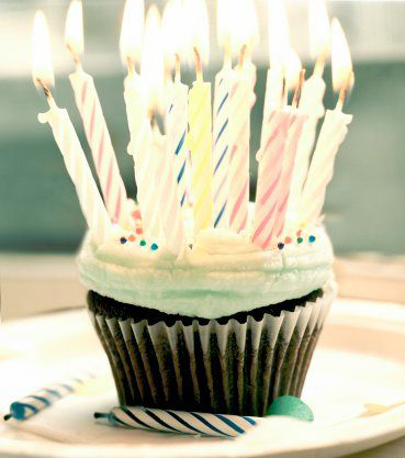 The_birthday_cupcake_by_instantvood The_birthday_cupcake_by_instantvood