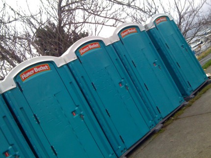 Pee pots Pee pots