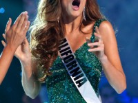 Alyssa-Campanella-Miss-California-USA-2011-is-crowned-Miss-USA-in-Las-Vegas