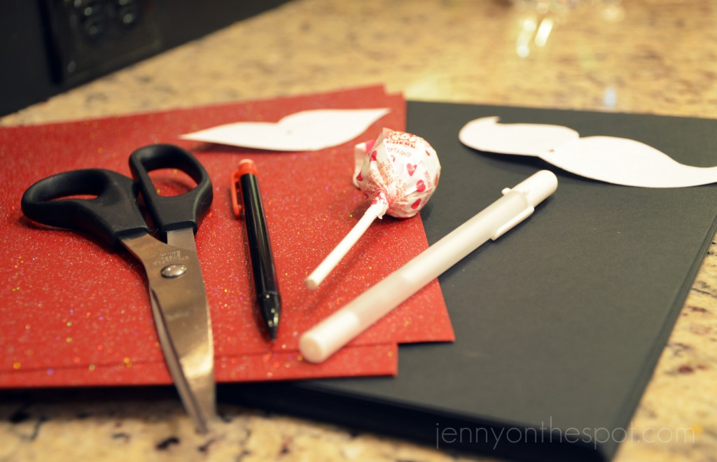 DIY lollipop Valentine lips & moustache!!! via @jennyonthespot