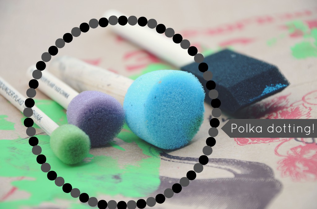Round sponges for polka dot making via @jennyonthespot | jennyonthespot.com