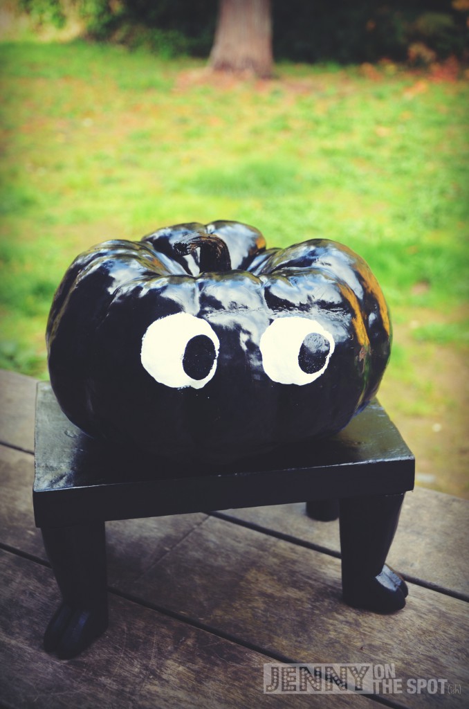 Halloween Decor: Little Miss Spider only has 4 legs.