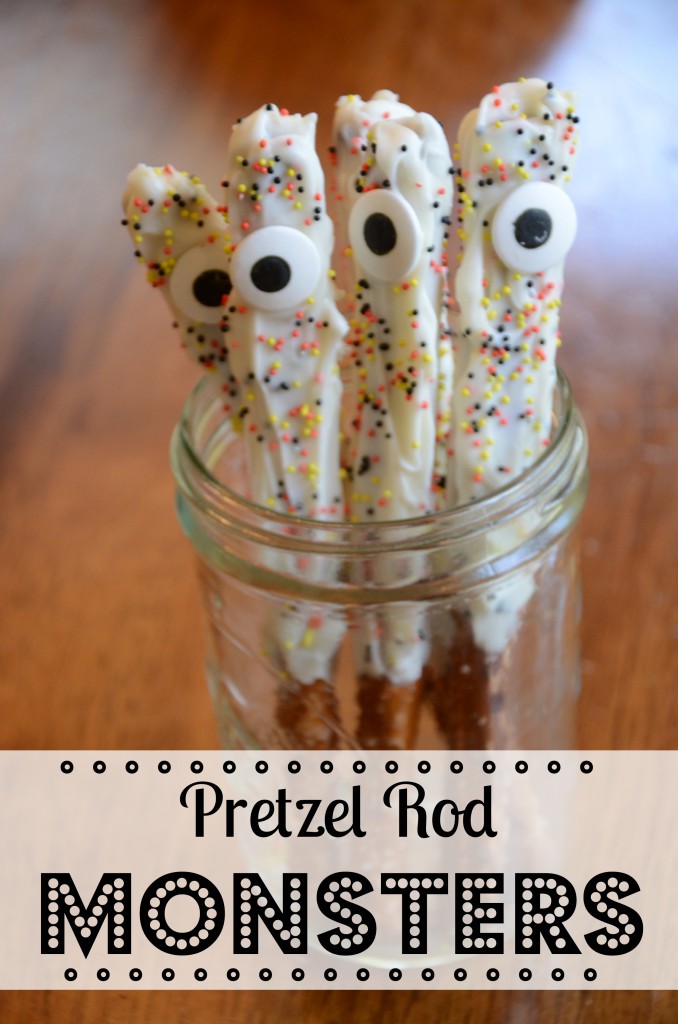 Halloween Treats: One-eyed Pretzel Rod Monsters by @jennyonthespot